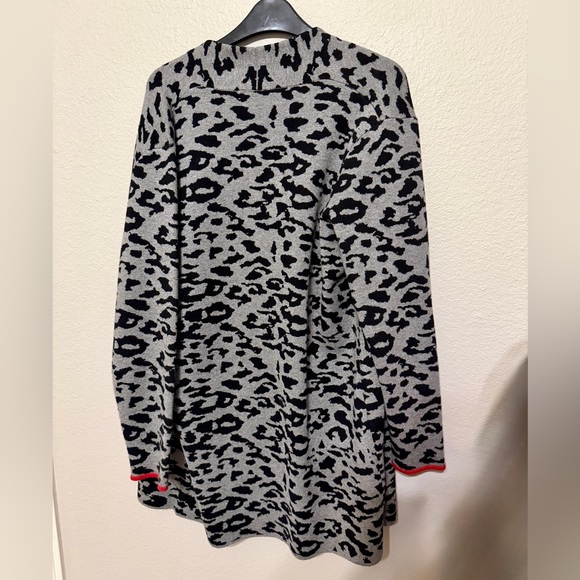 Chic Leopard Pattern Cardigan - Picture 5 of 8